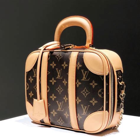 louis vuitton fatte in cina sono originale|are louis vuitton bags in china.